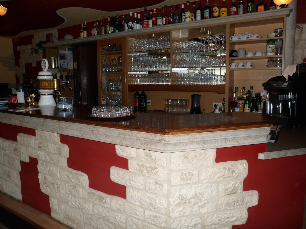 Hotel Taverne Inos Laatzen Εξωτερικό φωτογραφία